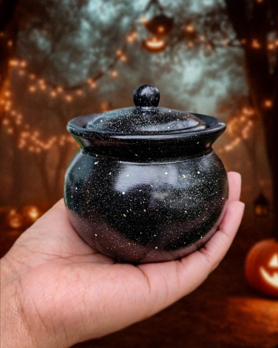 contenedor de concreto en forma de craneo