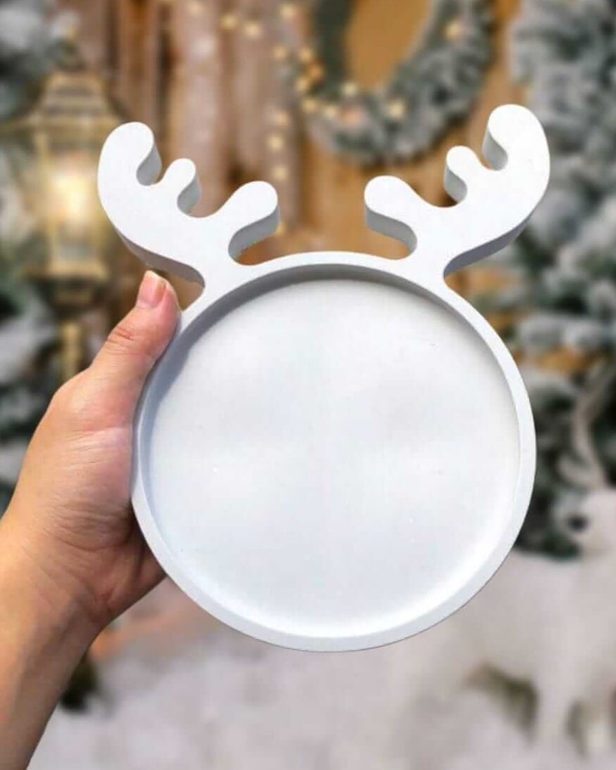 contenedor de concreto en forma de craneo